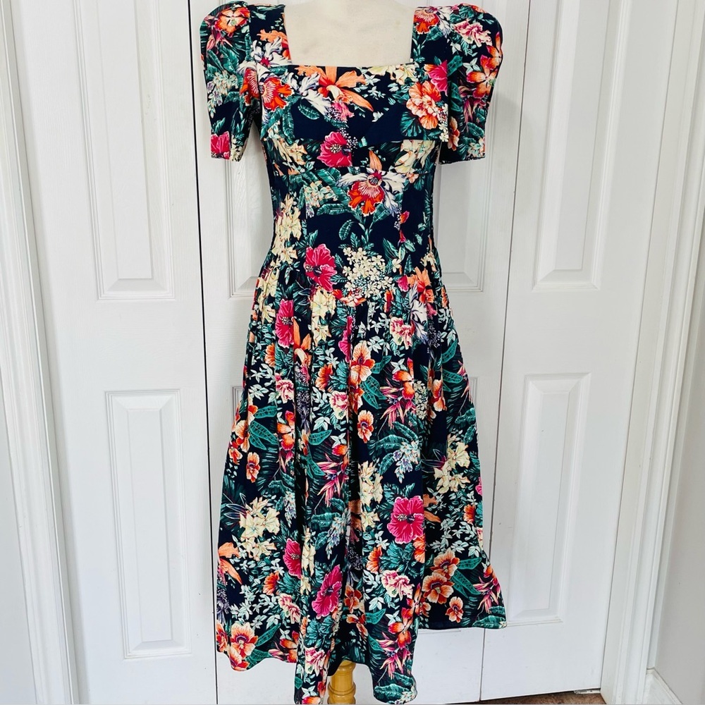 Vintage Algo Navy Floral Square-Neck Midi Dress with Short Puff Sleeves